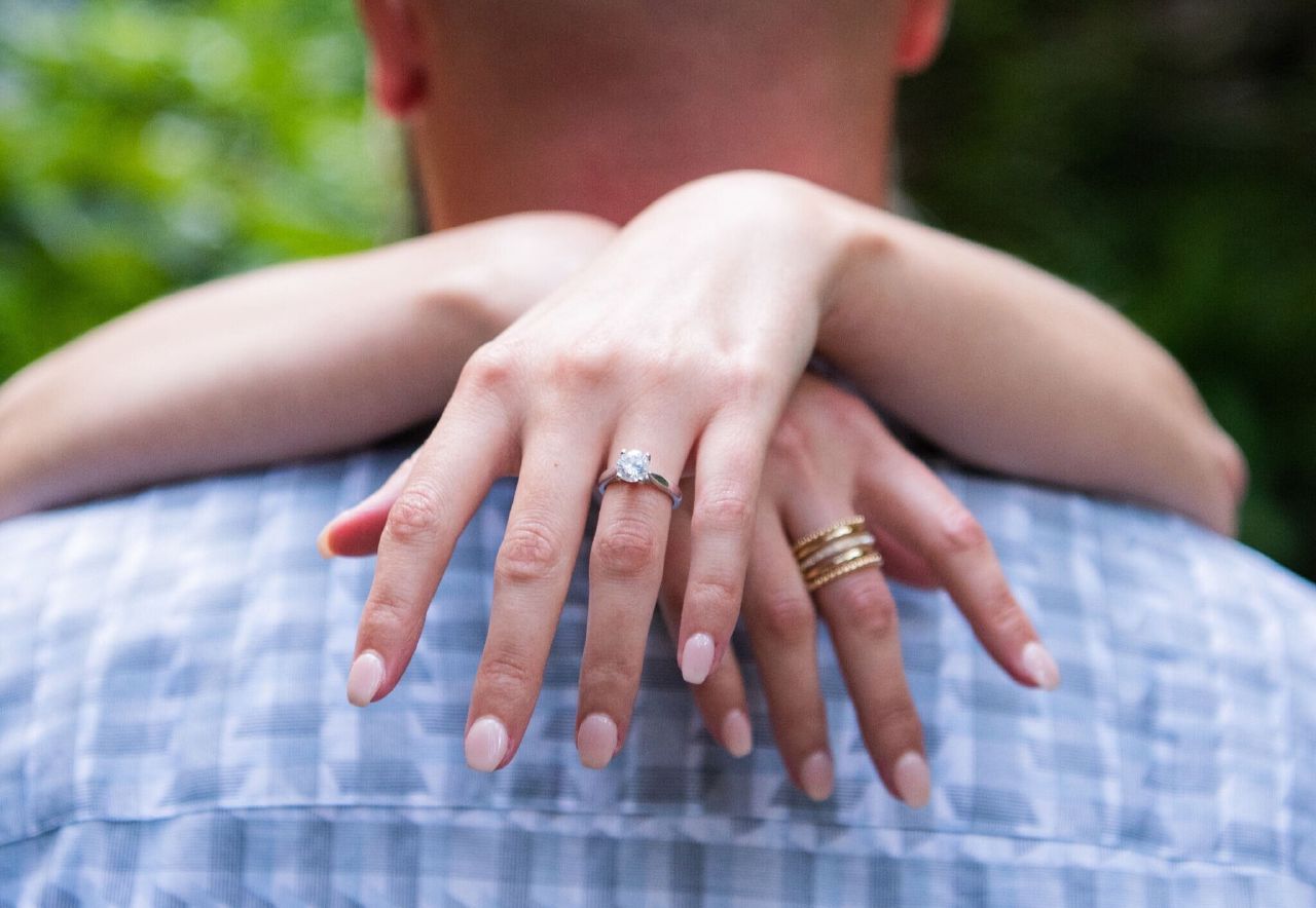 Engagement Session in Hood River, Oregon.jpg